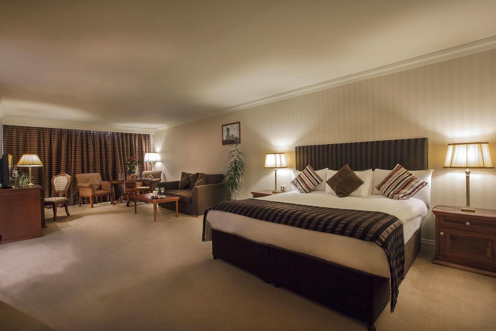 Knightsbrook Hotel & Golf Resort Trim Eksteriør billede